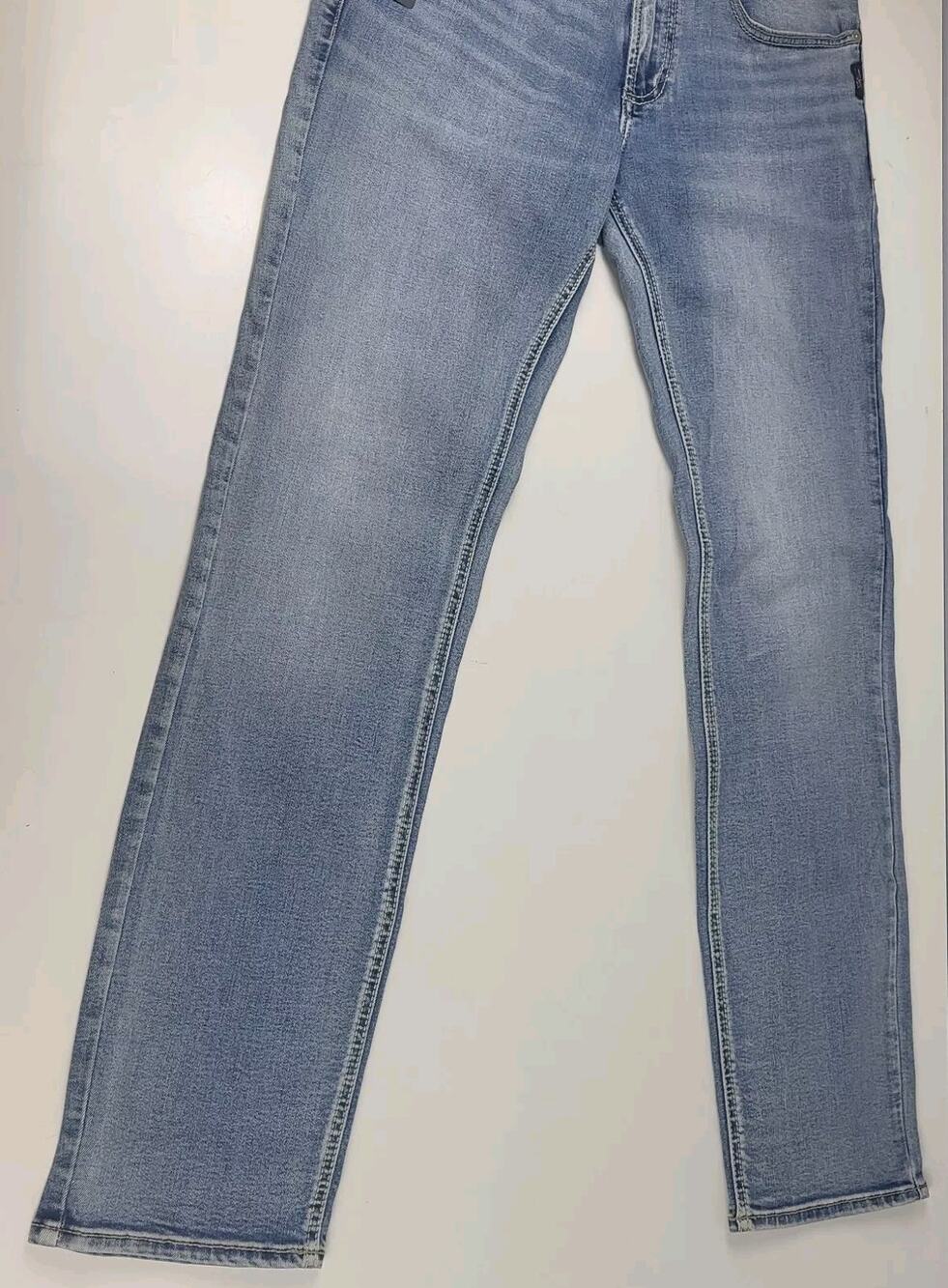 Silver Jeans Mens 31X32 Konrad Slim Fit Slim Leg Blue Light Wash Denim